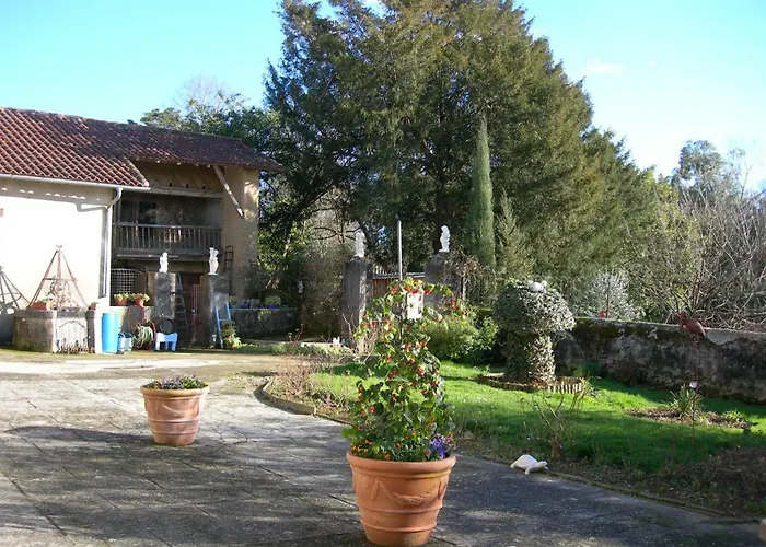 Sous La Glycine Bed & Breakfast Miélan