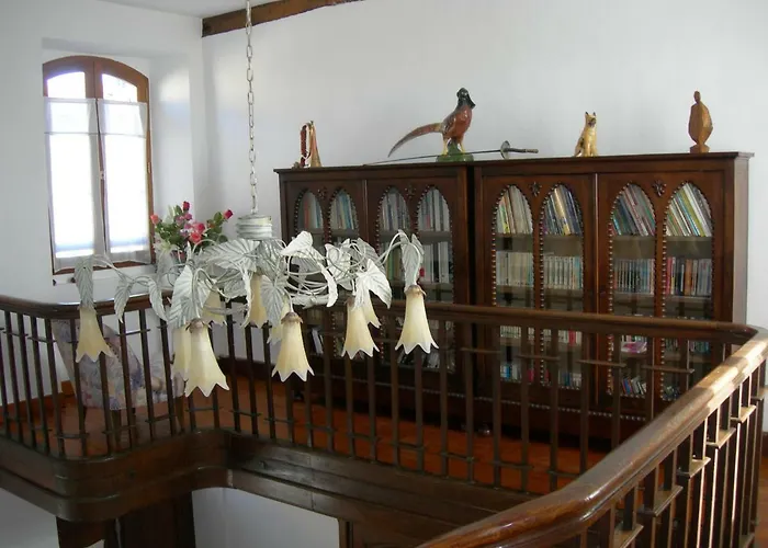 Sous La Glycine 3* Miélan