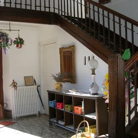 Sous La Glycine Bed & Breakfast Mielan