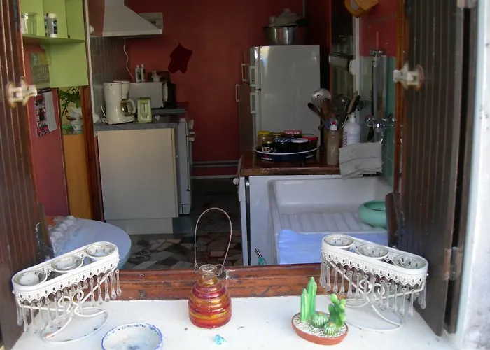 Sous La Glycine 3* Miélan